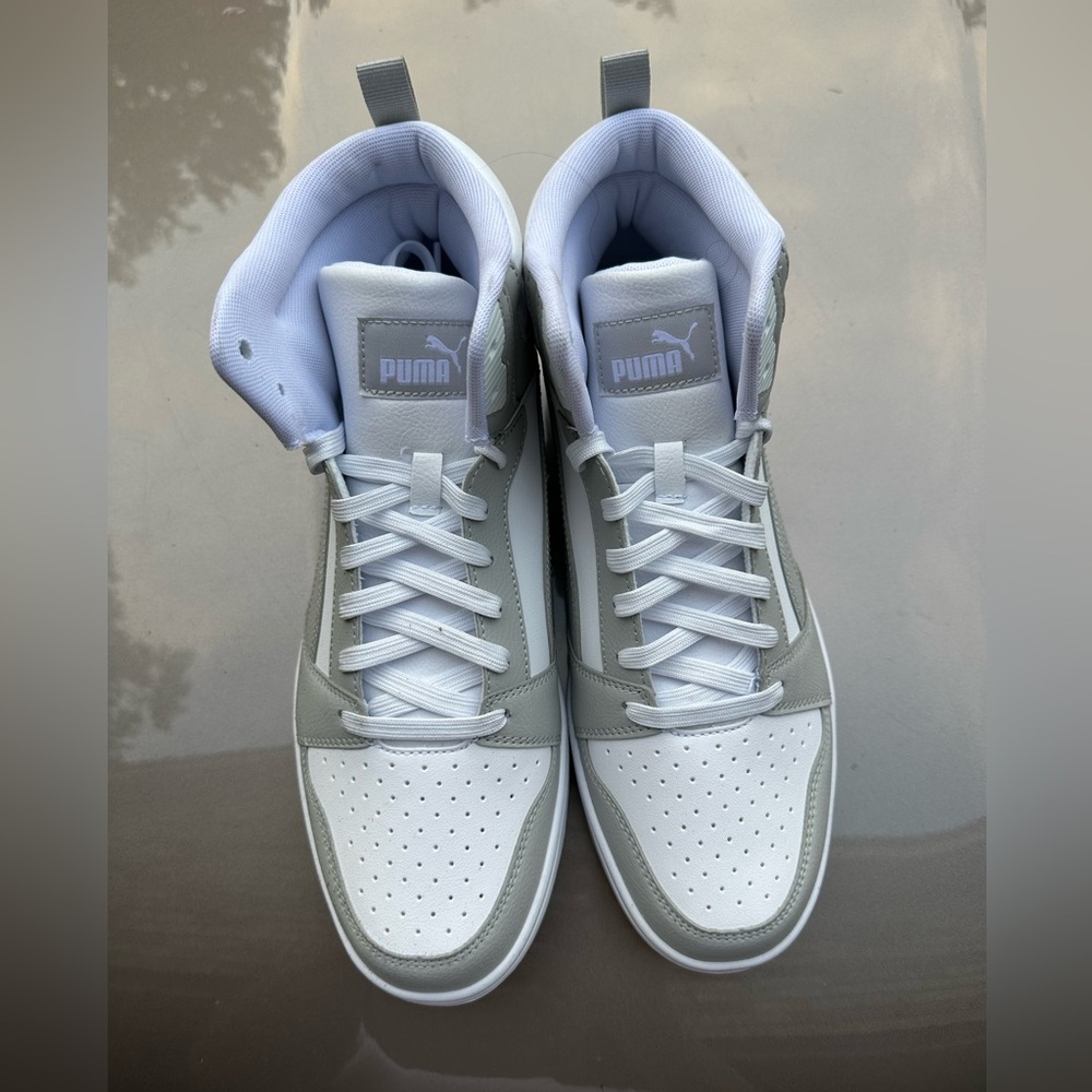 Puma men’s shoes size 10.5 white hi-top